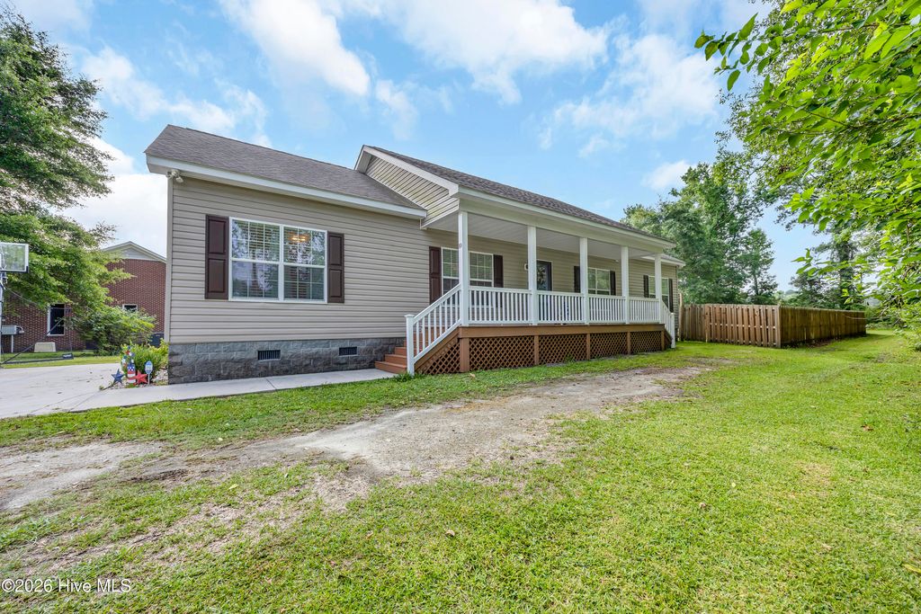10 Hermitage Road, Castle Hayne, NC 28429