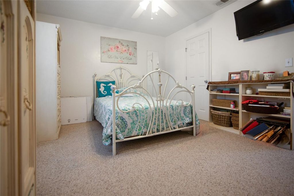 Image 9 of property listing at 2835 NORDMAN AVENUE, New Smyrna Beach, FL 32168