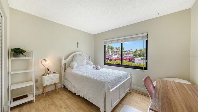 7864 EAGLE CREEK DRIVE 7864, Sarasota, FL 34243