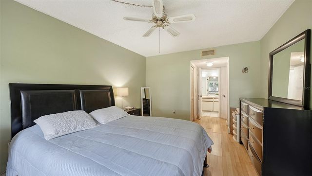 7864 EAGLE CREEK DRIVE 7864, Sarasota, FL 34243
