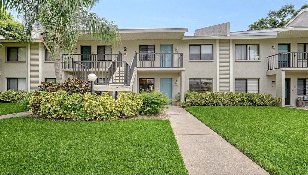 7864 EAGLE CREEK DRIVE 7864, Sarasota, FL 34243