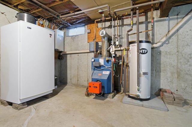 11 Park Street, Windham, NH 03087