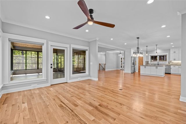 709 Keowee Bay Circle, Salem, SC 29676