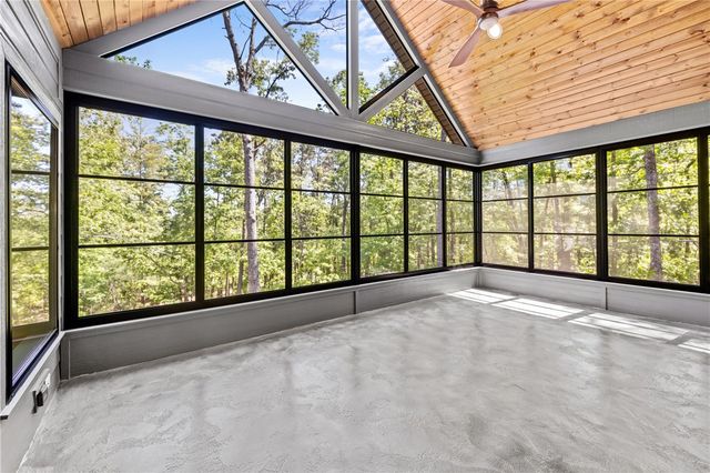709 Keowee Bay Circle, Salem, SC 29676