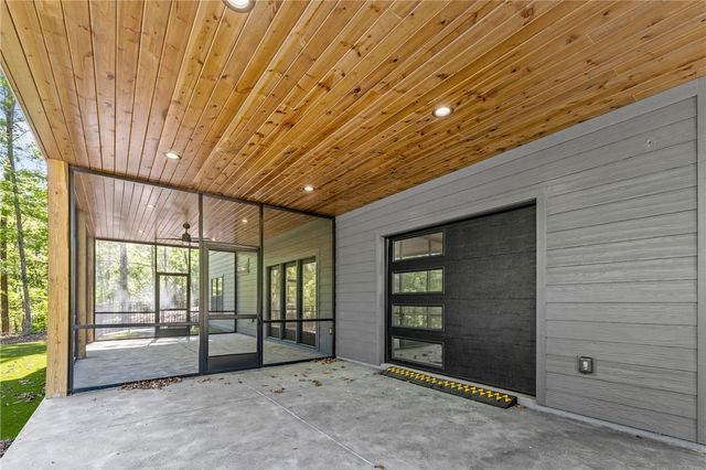 709 Keowee Bay Circle, Salem, SC 29676