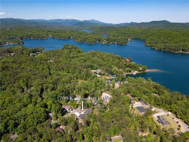 709 Keowee Bay Circle, Salem, SC 29676