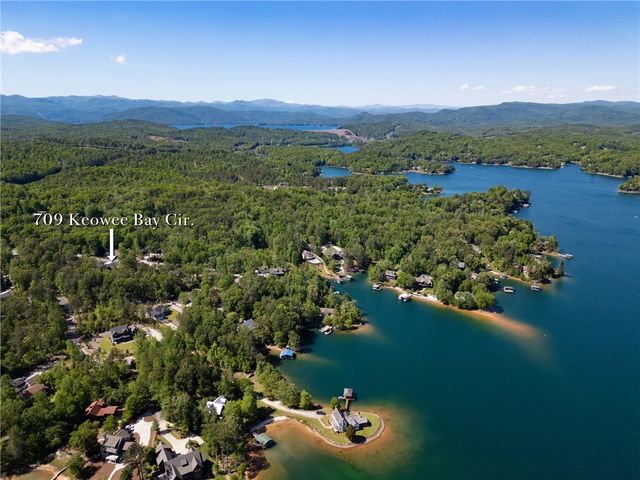 709 Keowee Bay Circle, Salem, SC 29676