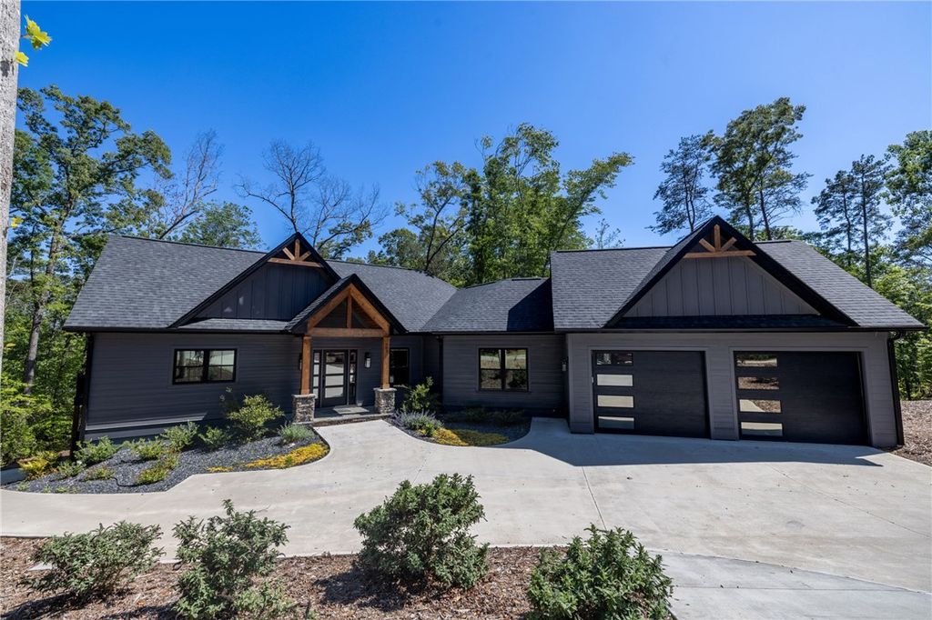 709 Keowee Bay Circle, Salem, SC 29676