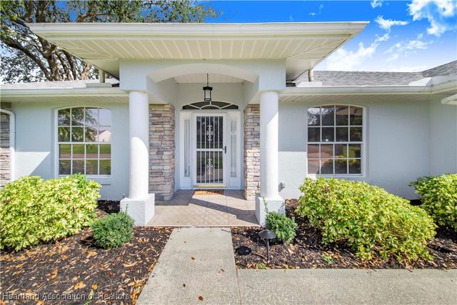 322 W Peabody Circle, Avon Park, FL 33825