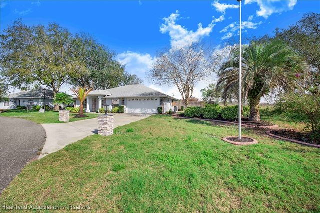 322 W Peabody Circle, Avon Park, FL 33825
