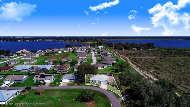 322 W Peabody Circle, Avon Park, FL 33825