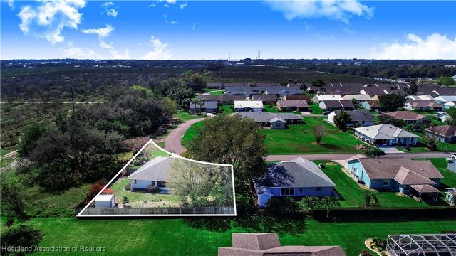 322 W Peabody Circle, Avon Park, FL 33825