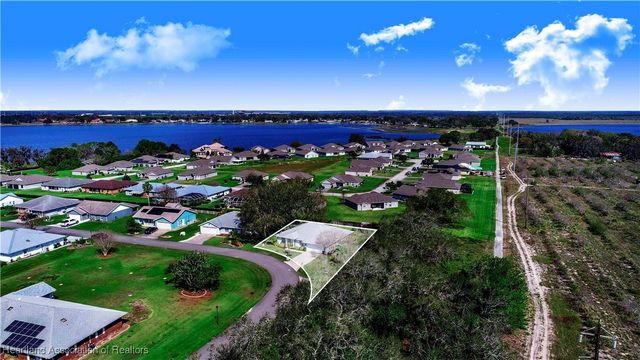 322 W Peabody Circle, Avon Park, FL 33825