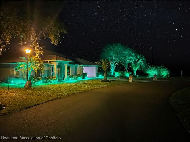 322 W Peabody Circle, Avon Park, FL 33825