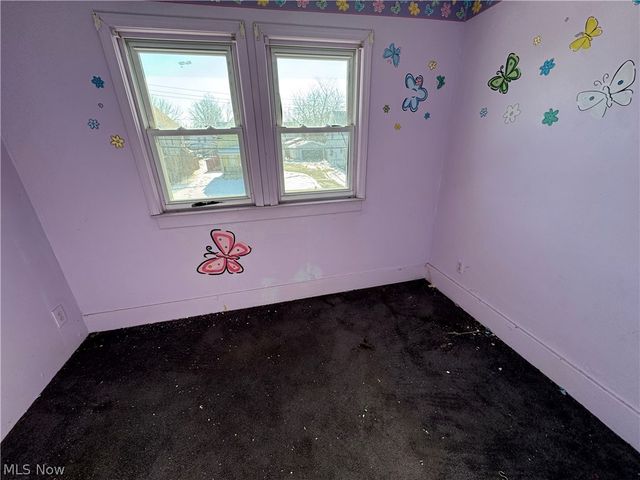 27 Wilson Avenue, Niles, OH 44446