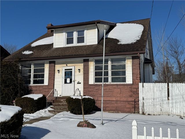 27 Wilson Avenue, Niles, OH 44446