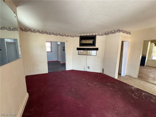 27 Wilson Avenue, Niles, OH 44446