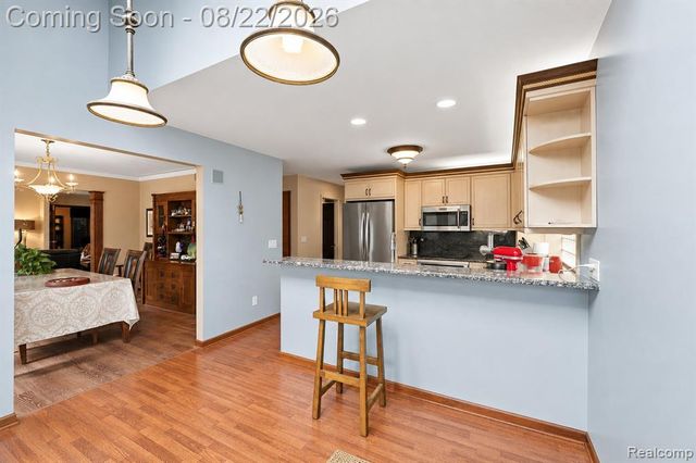 2070 Reagan Drive, Rochester Hills, MI 48309