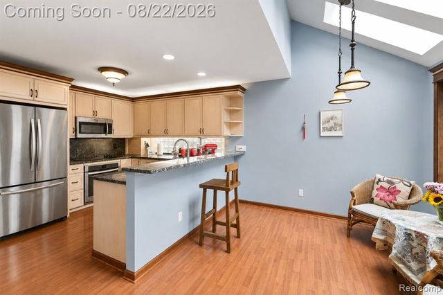 2070 Reagan Drive, Rochester Hills, MI 48309