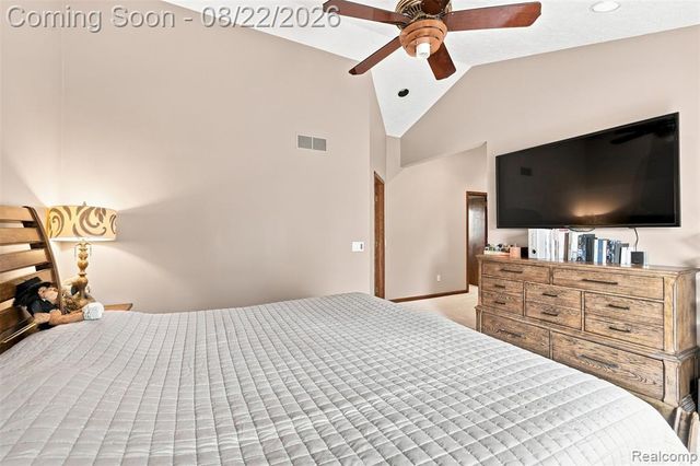 2070 Reagan Drive, Rochester Hills, MI 48309