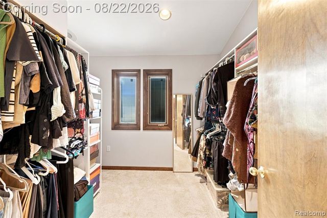 2070 Reagan Drive, Rochester Hills, MI 48309