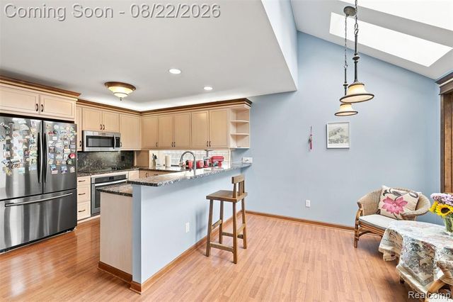 2070 Reagan Drive, Rochester Hills, MI 48309