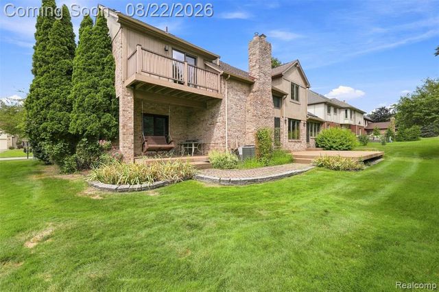 2070 Reagan Drive, Rochester Hills, MI 48309