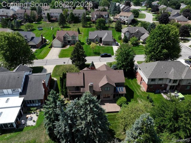 2070 Reagan Drive, Rochester Hills, MI 48309