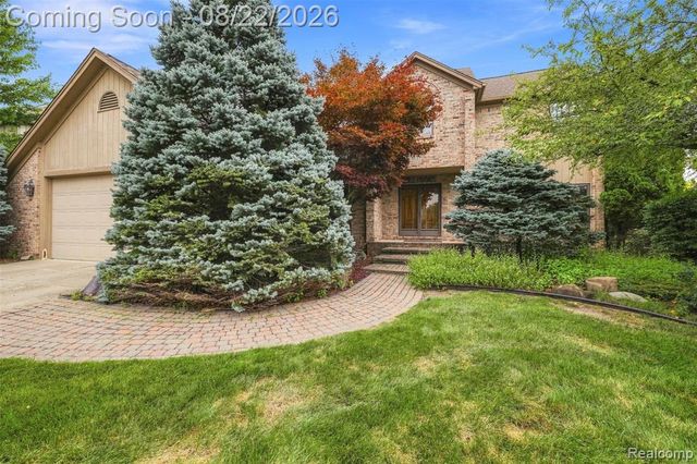 2070 Reagan Drive, Rochester Hills, MI 48309