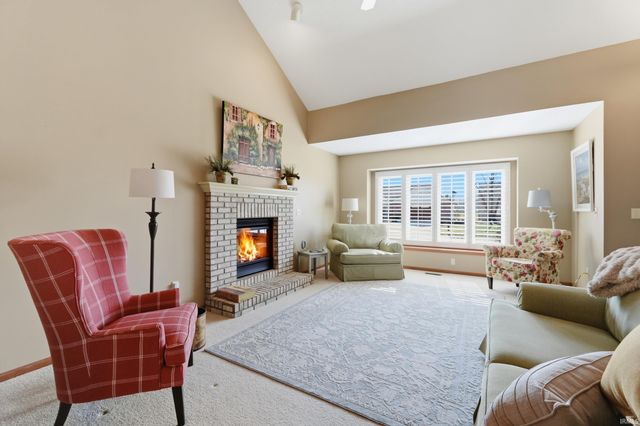 1005 Fiona Drive, Fort Wayne, IN 46845