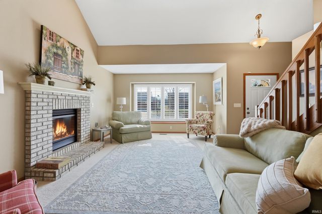 1005 Fiona Drive, Fort Wayne, IN 46845