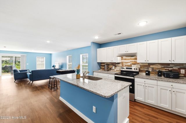 910 Pine Needles Road, Boiling Spring Lakes, NC 28461