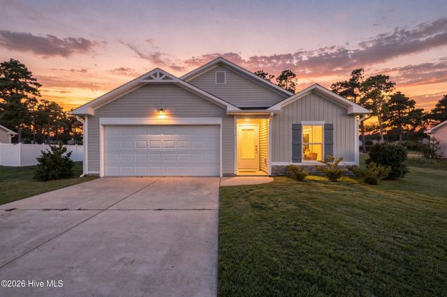 910 Pine Needles Road, Boiling Spring Lakes, NC 28461