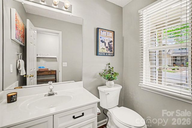 9725 Mattforest Circle, Charlotte, NC 28277