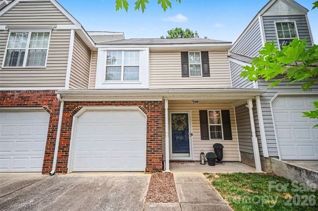 9725 Mattforest Circle, Charlotte, NC 28277