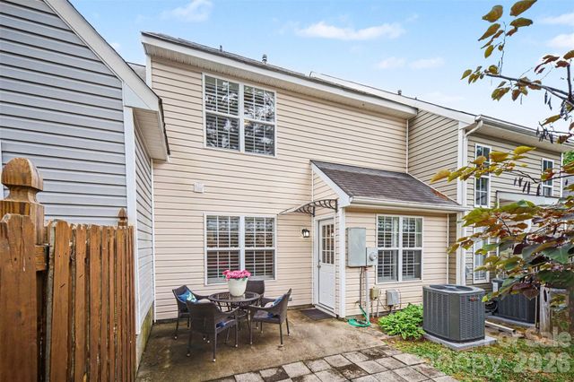 9725 Mattforest Circle, Charlotte, NC 28277