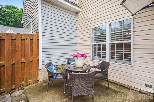 9725 Mattforest Circle, Charlotte, NC 28277
