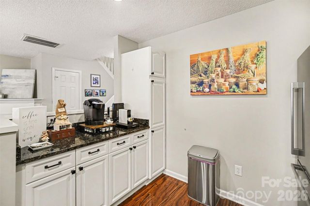 9725 Mattforest Circle, Charlotte, NC 28277
