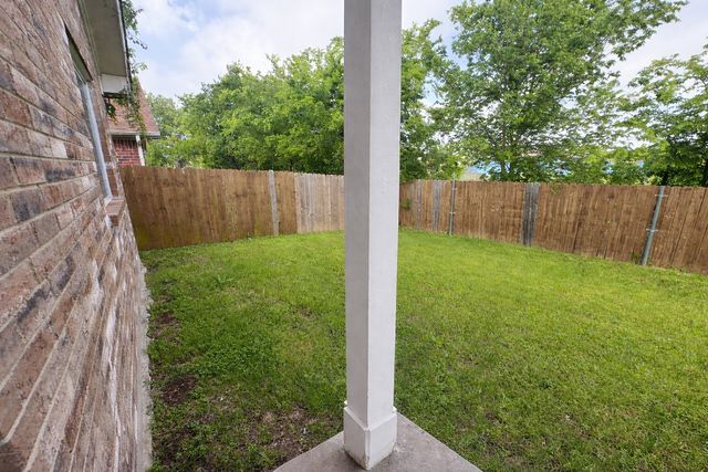 1710 Manor Garden, Greenville, TX 75401