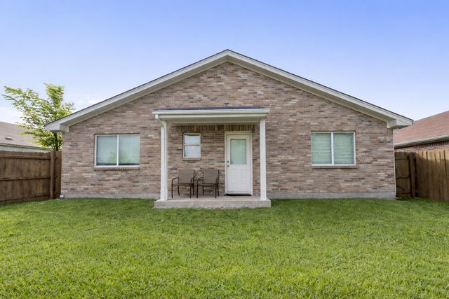 1710 Manor Garden, Greenville, TX 75401