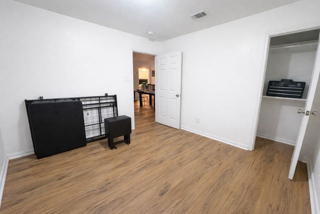 1710 Manor Garden, Greenville, TX 75401