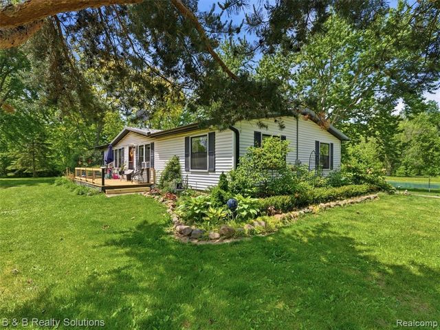 60455 Bates Road, New Haven, MI 48048