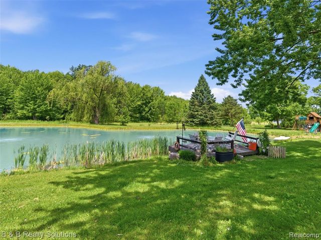 60455 Bates Road, New Haven, MI 48048