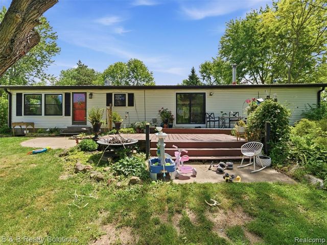 60455 Bates Road, New Haven, MI 48048