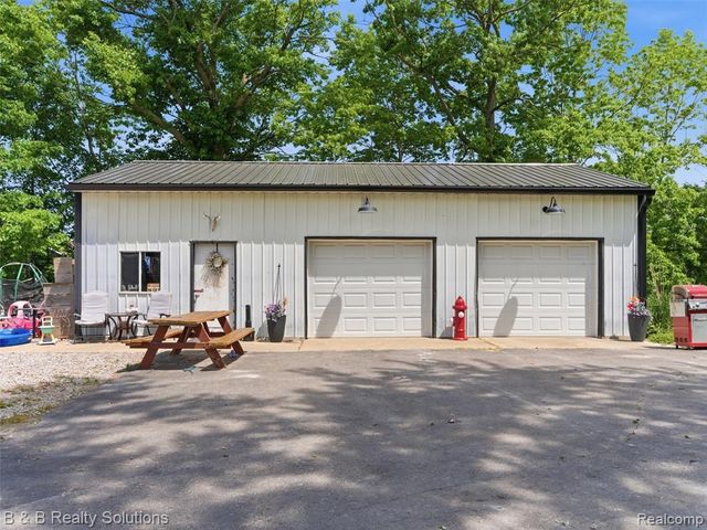 60455 Bates Road, New Haven, MI 48048