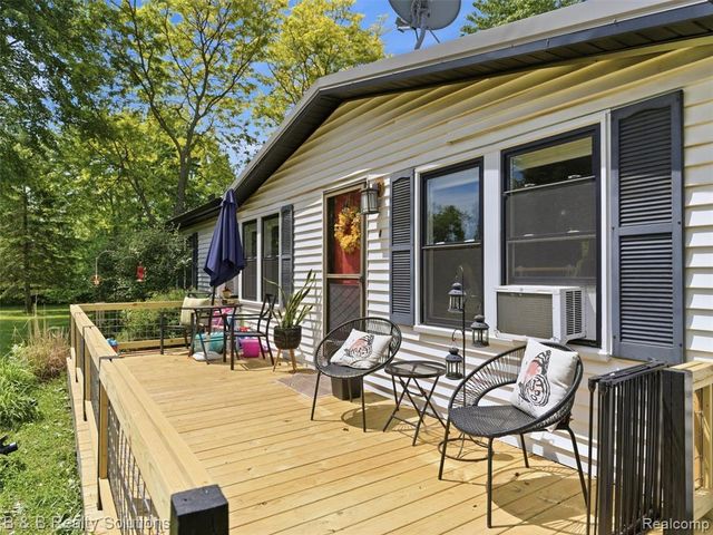 60455 Bates Road, New Haven, MI 48048