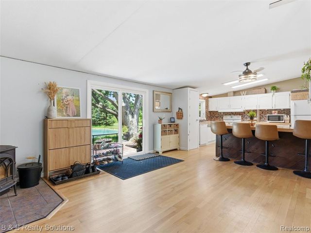 60455 Bates Road, New Haven, MI 48048