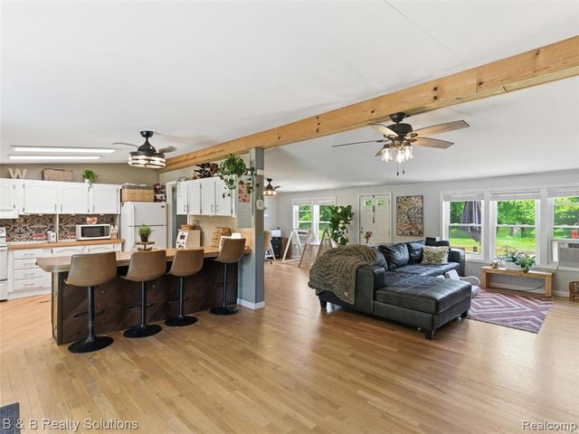 60455 Bates Road, New Haven, MI 48048