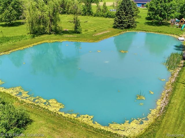 60455 Bates Road, New Haven, MI 48048