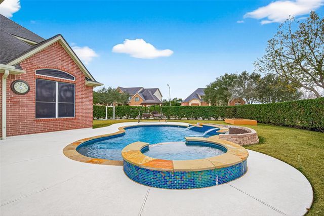 103 Water Bluff Lane, Richmond, TX 77406